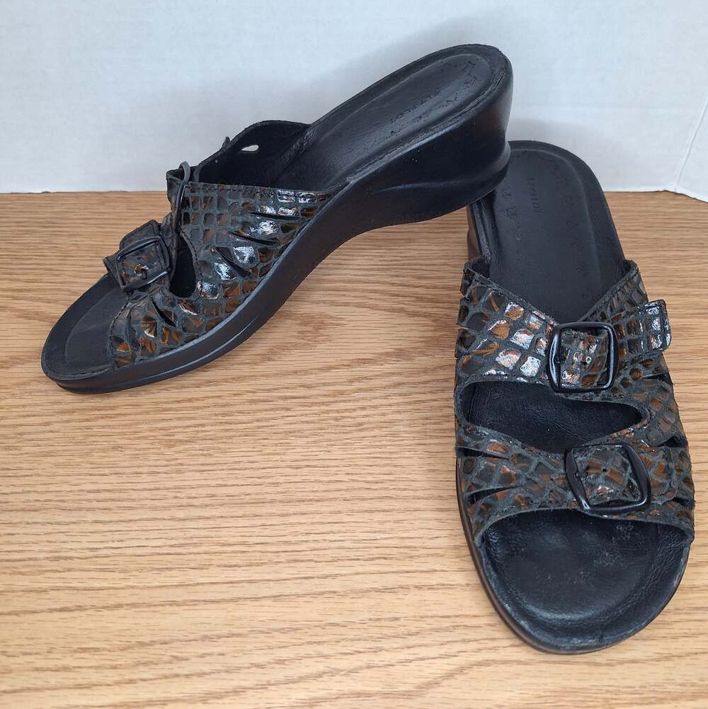 ​Fly Flot Women EU 40 US 9 Black Bronze Reptile Snake Leather Wedge Sandals EUC